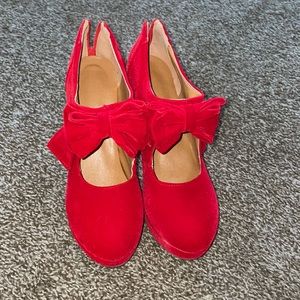 Red bow heels